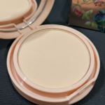 Kashees 2 In 1 Face Powder 110g – Dual Coverage Foundation & Setting Powder with Smooth Matte Finish, Long-Lasting Oil Control Formula for Flawless Everyday Makeup - Image 4